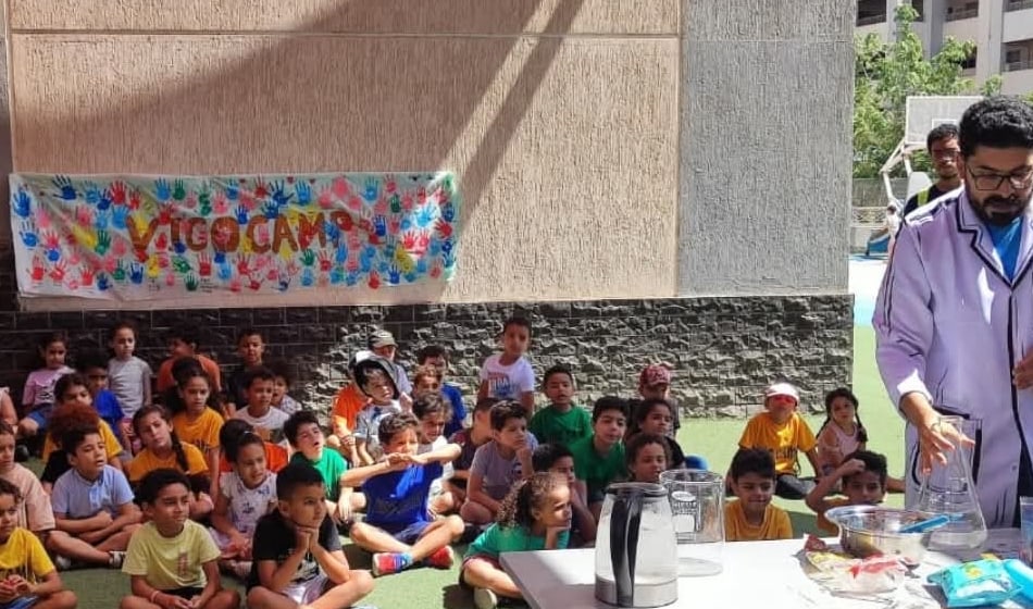 A science show for campers at Vigo Camp